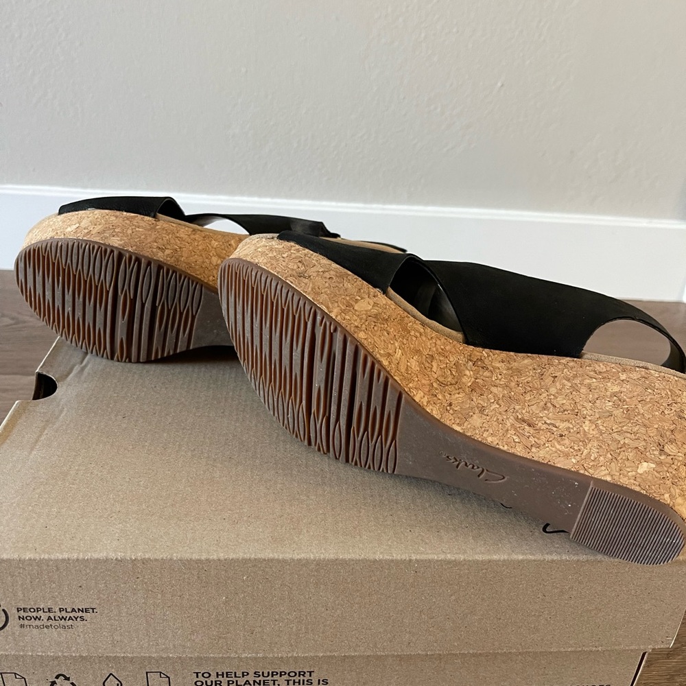 Clarks Annadel Eirwyn black wedge sandal. Size 8 - Picture 4 of 5